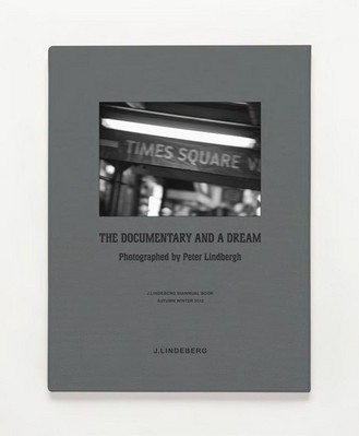 這里永遠是一個人們生活和相逢的充滿活力的舞臺。Peter Lindbergh就是在這里捕捉那些奇妙的邂逅。