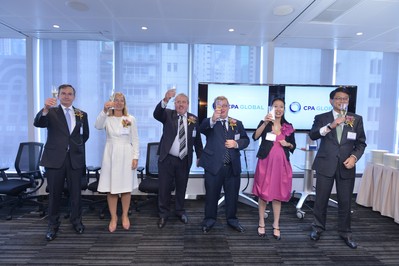 思保環球香港區域總部擴充典禮- 祝酒儀式