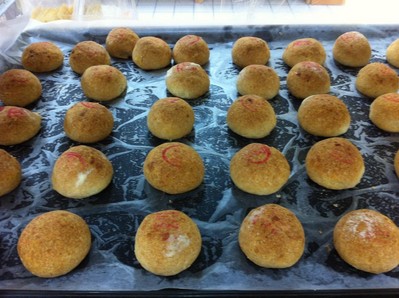 云南沃爾瑪推出好吃又實惠的自制現(xiàn)烤火腿餅！